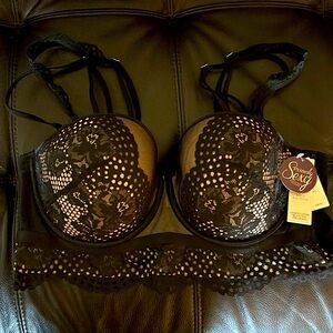 NWT Cacique Bra Size 40D